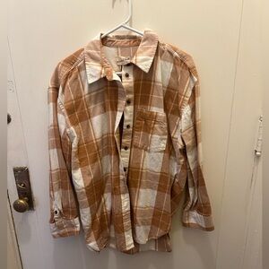 Universal Thread Women's Plaid Button-Down Shirt - Tan and Cream